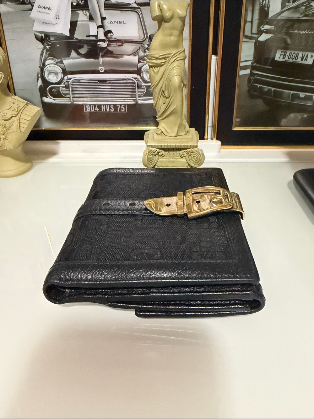 Authentic Gucci Black Signature wallet with Gold Snap. Free COA,insert,chain. - Picture 7 of 17